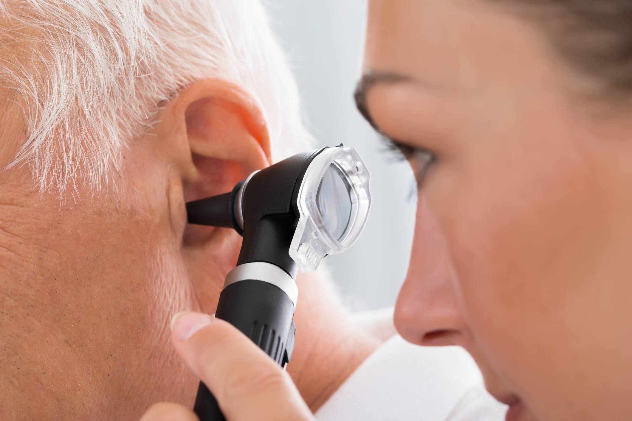 Conheça dicas simples que ajudam a manter uma boa saúde auditiva
