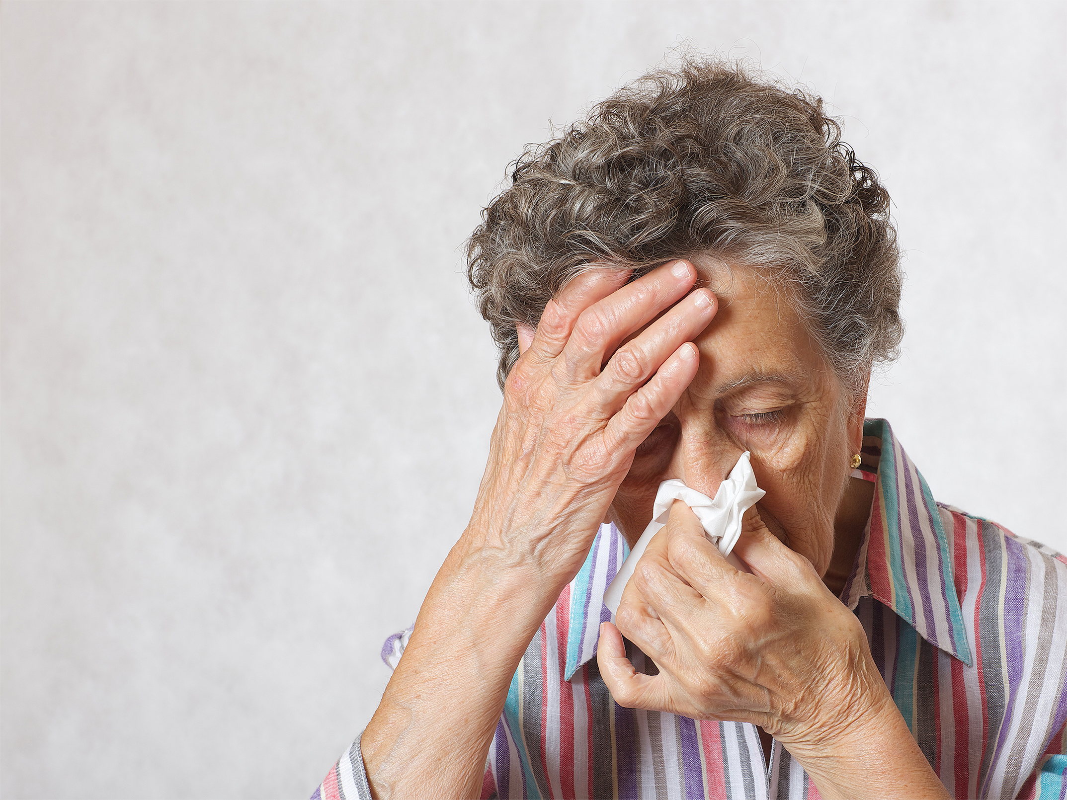 Conheça as principais alergias em idosos