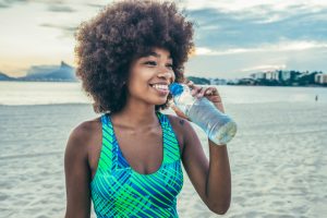 Entenda porquê consumir água é tão importante para a saúde física e mental
